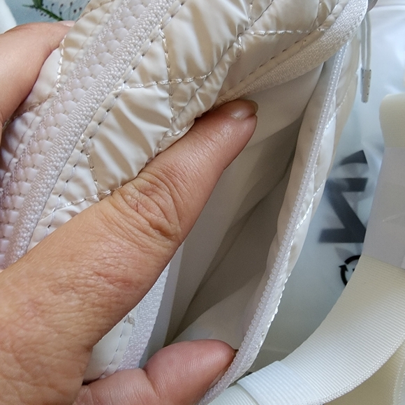 BNWT and bag White Warwick Crossbody Bag - Picture 8 of 9